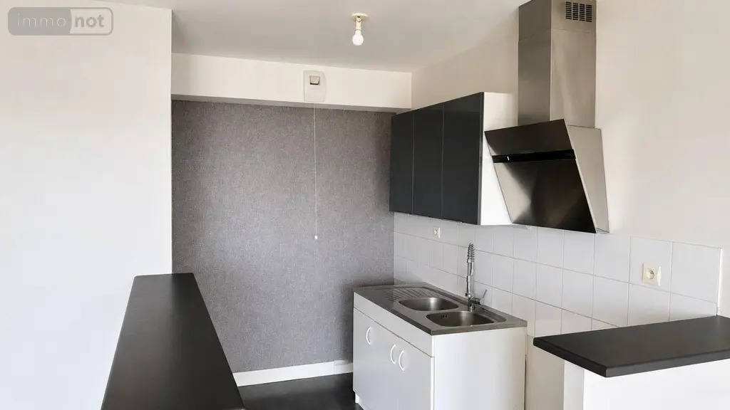 Appartement a vendre Rennes 35000 Ille-et-Vilaine 35 76 m2 3 pièces 293440 euros CHEUVREUX/93 005