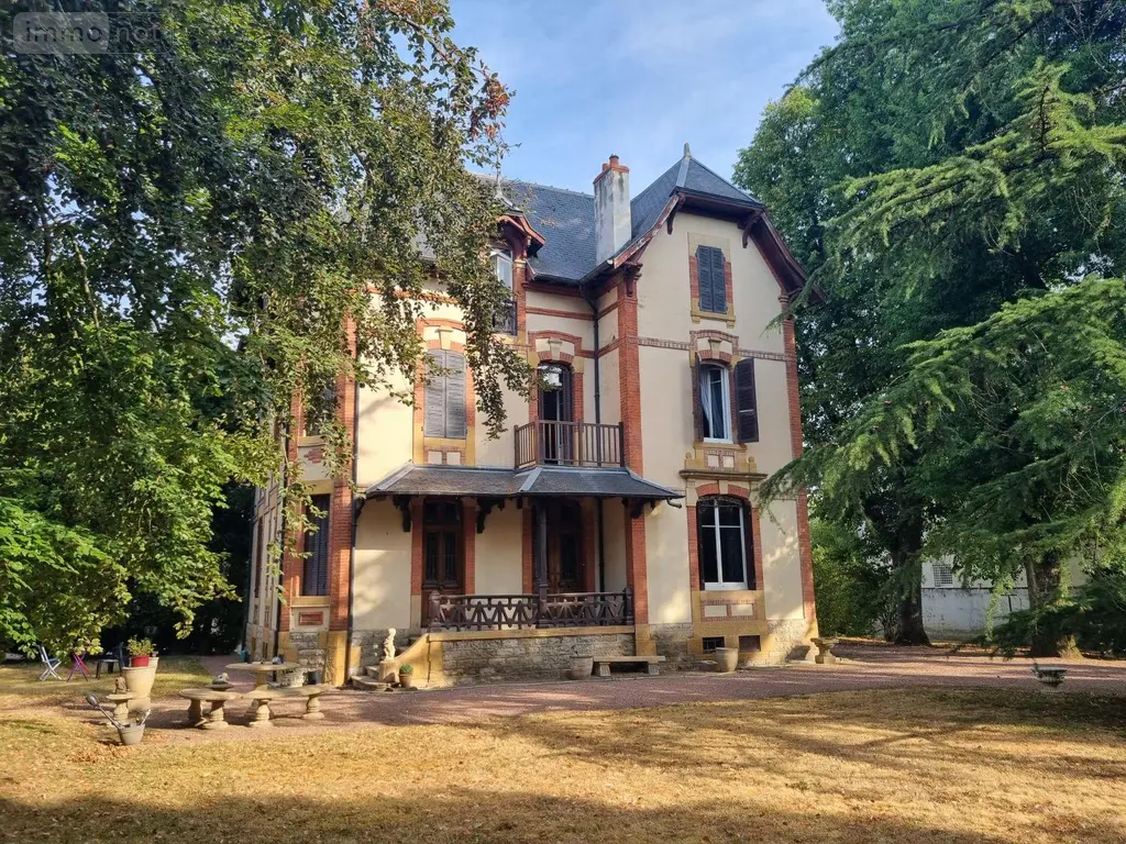 Propriete a vendre Paray-le-Monial 71600 Saône-et-Loire 71 222 m2 9 pièces 416000 euros 20358 003