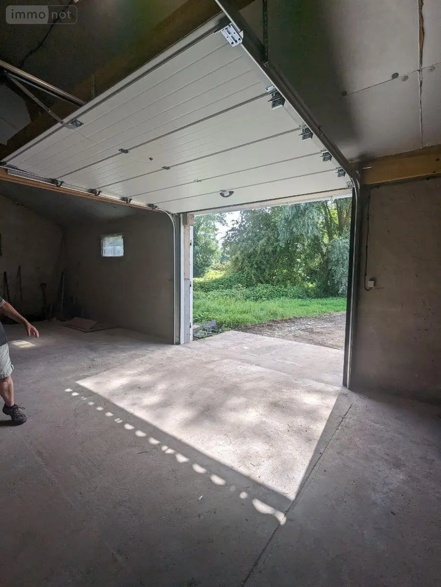 Location garage et parking Millam 59143 Nord 59 300 m2 450 euros S5468 002