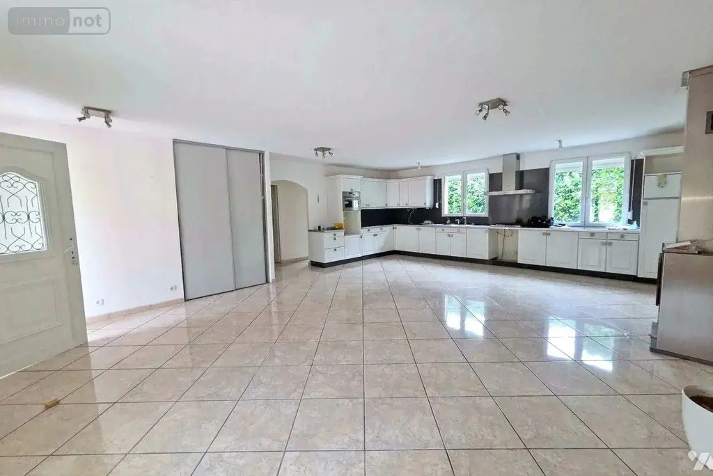 Vente aux encheres maison Sainte-Feyre 23000 Creuse 23 124 m2 6 pièces 120000 euros 10986/760 002