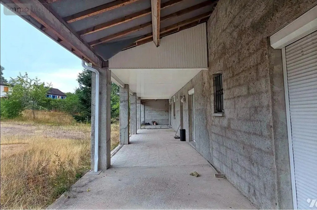 Vente aux encheres maison Sainte-Feyre 23000 Creuse 23 124 m2 6 pièces 120000 euros 10986/760 004