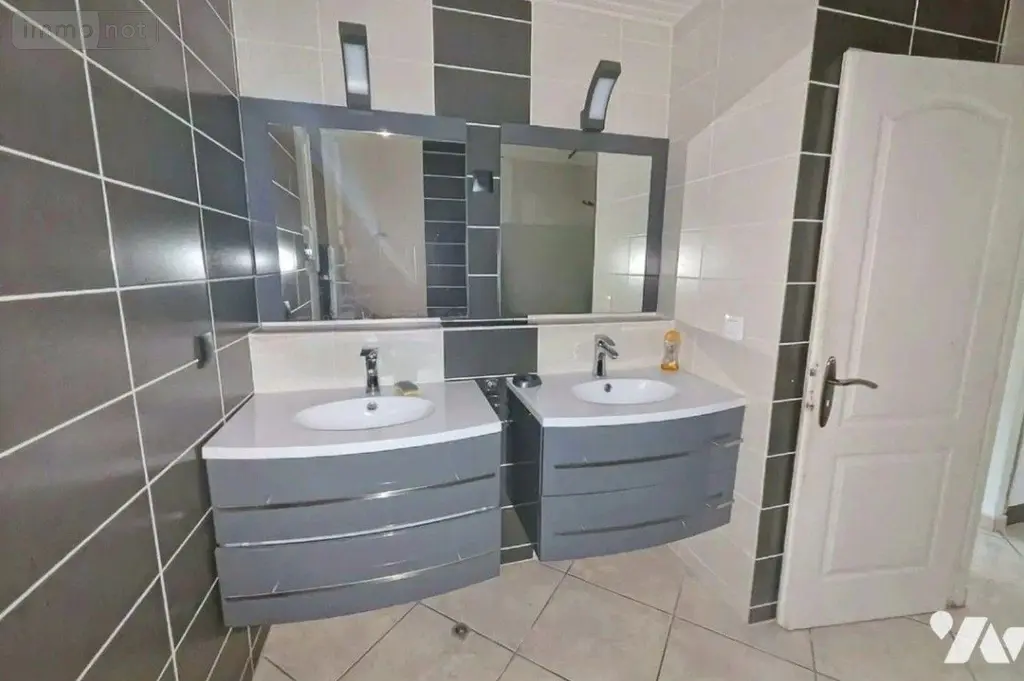 Vente aux encheres maison Sainte-Feyre 23000 Creuse 23 124 m2 6 pièces 120000 euros 10986/760 003