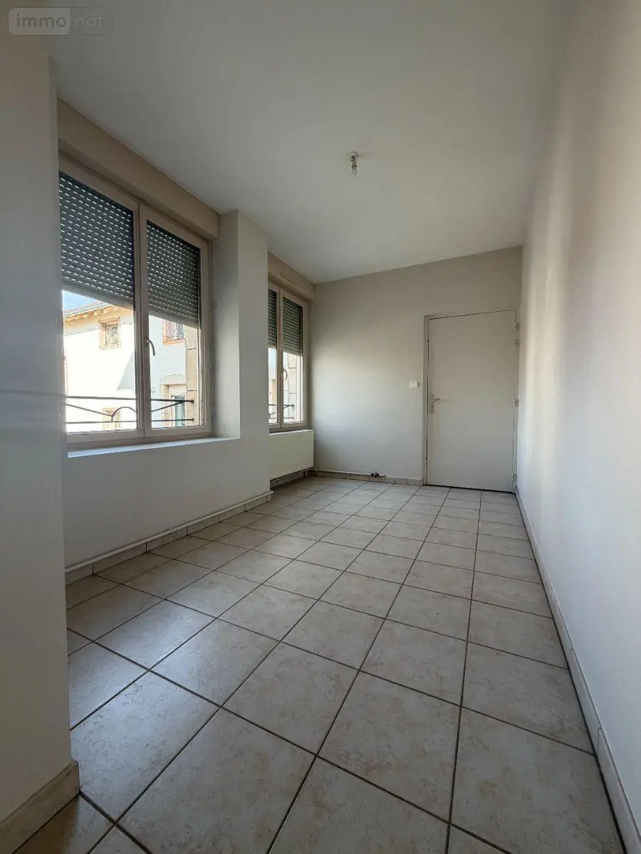 Location appartement Mâcon 71000 Saône-et-Loire 71 117 m2 5 pièces 890 euros LC 524 002