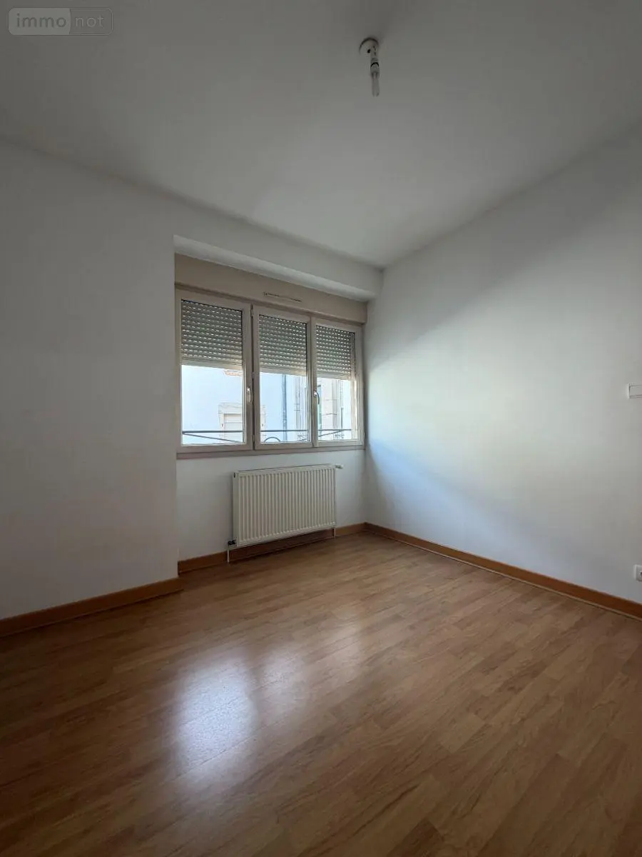Location appartement Mâcon 71000 Saône-et-Loire 71 117 m2 5 pièces 890 euros LC 524 007