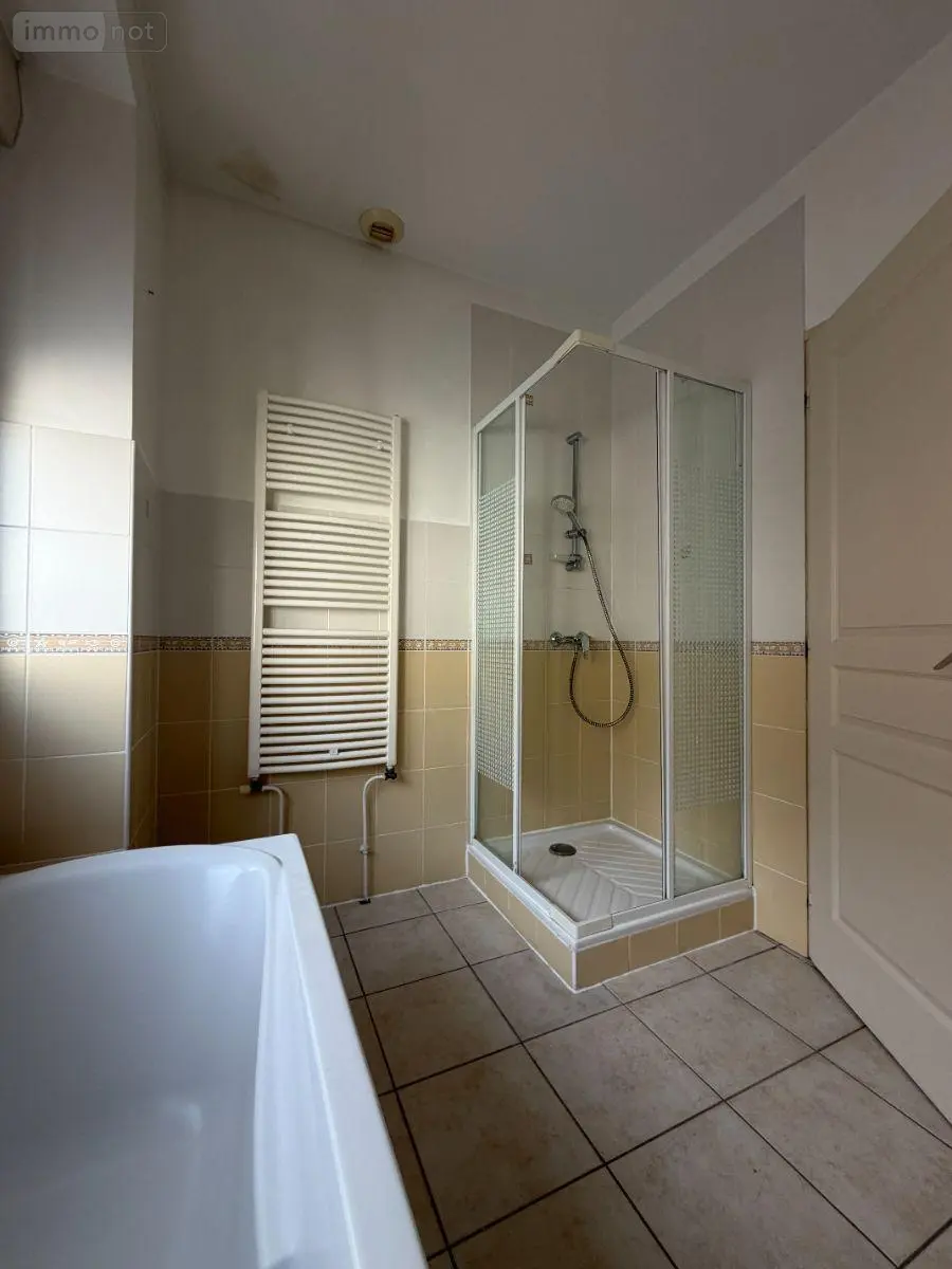 Location appartement Mâcon 71000 Saône-et-Loire 71 117 m2 5 pièces 890 euros LC 524 009