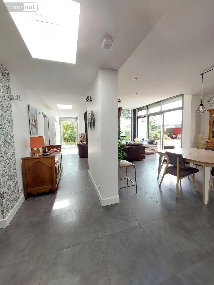 Maison a vendre Saint-Erblon 35230 Ille-et-Vilaine 35 242 m2 8 pièces 488800 euros 35009/CM-333 005