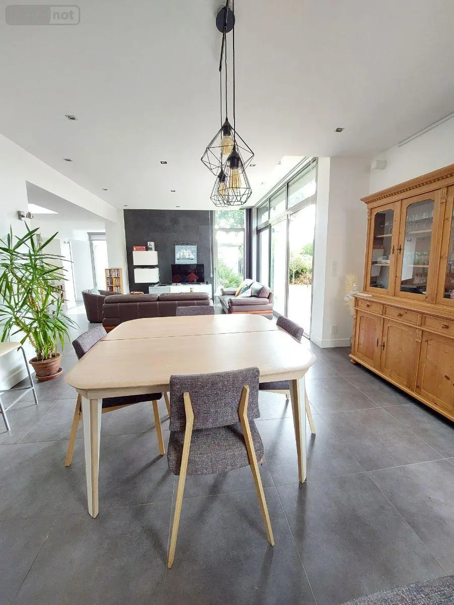 Maison a vendre Saint-Erblon 35230 Ille-et-Vilaine 35 242 m2 8 pièces 488800 euros 35009/CM-333 002