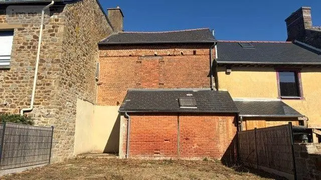 Immeuble de rapport a vendre Guipel 35440 Ille-et-Vilaine 35 80 m2 3 pièces 74900 euros 105/2056 010