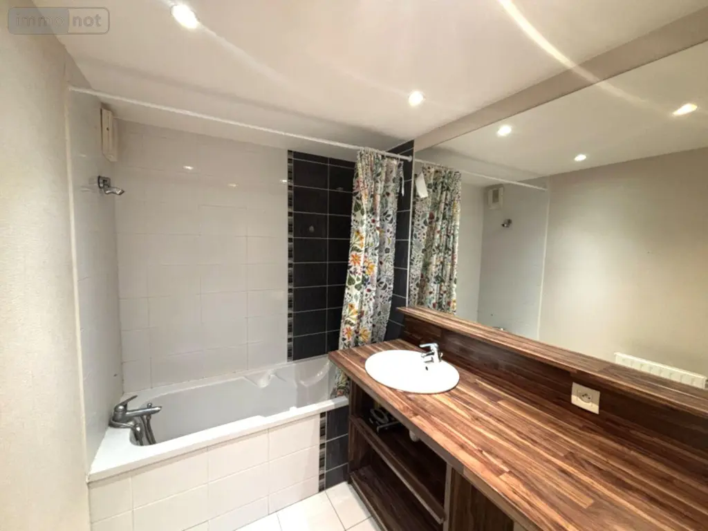 Appartement a vendre Rennes 35000 Ille-et-Vilaine 35 61 m2 3 pièces 220080 euros VR/146 006