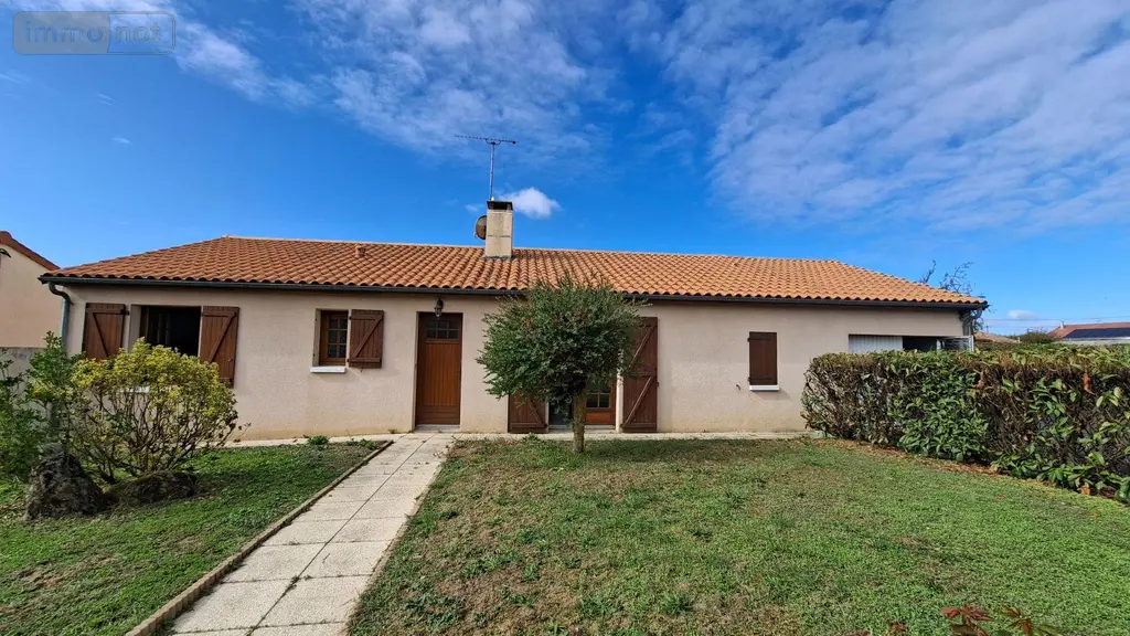Maison a vendre Nueil-les-Aubiers 79250 Deux-Sèvres 79 89 m2 4 pièces 168800 euros AGM 103* 001