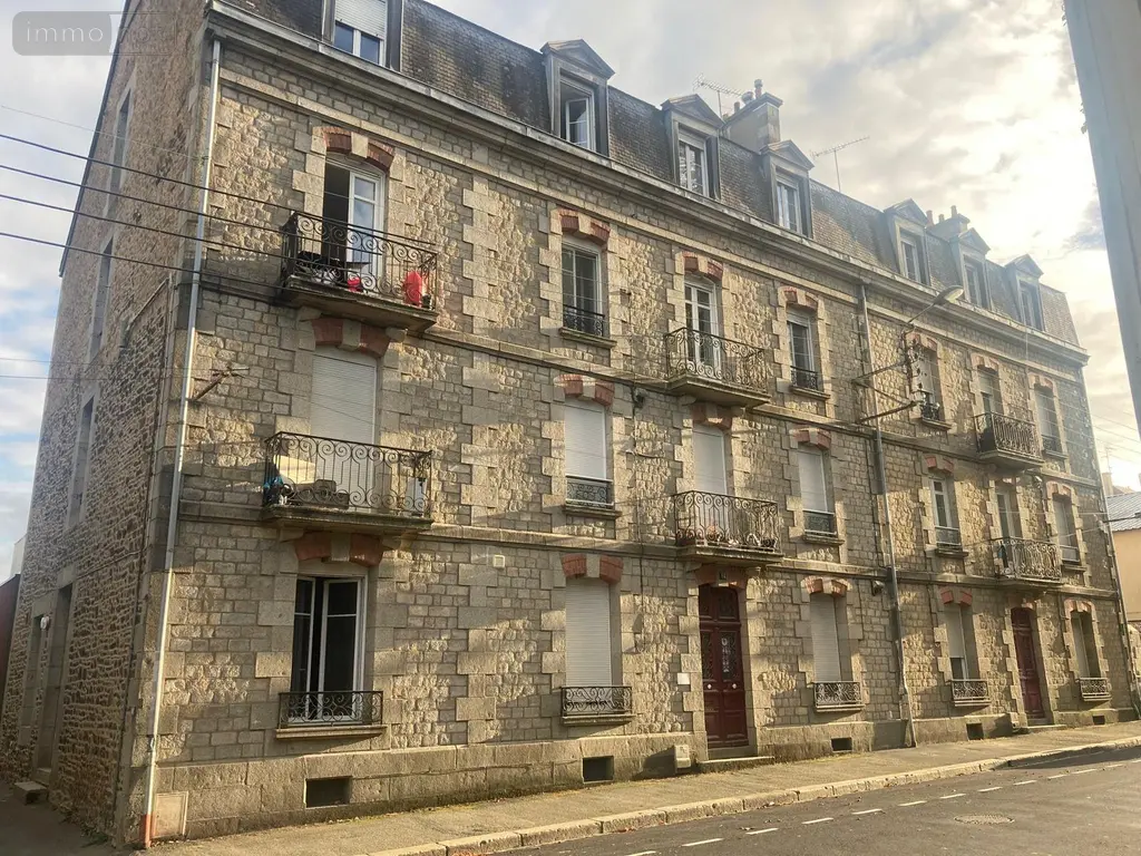 Immeuble de rapport a vendre Fougères 35300 Ille-et-Vilaine 35 835 m2 1546370 euros 036/827 001