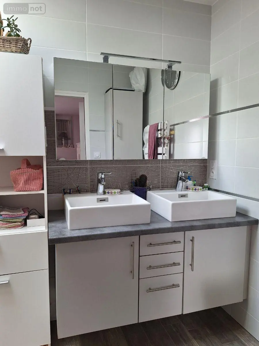 Maison a vendre Saint-Pierre-des-Landes 53500 Mayenne 53 157 m2 6 pièces 309750 euros 53077-44 007
