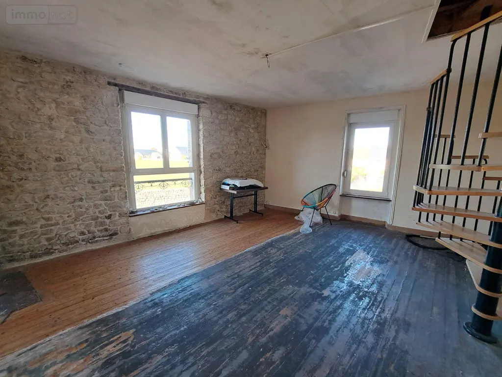 Immeuble de rapport a vendre Vierville-sur-Mer 14710 Calvados 14 137 m2 174500 euros N3631 003