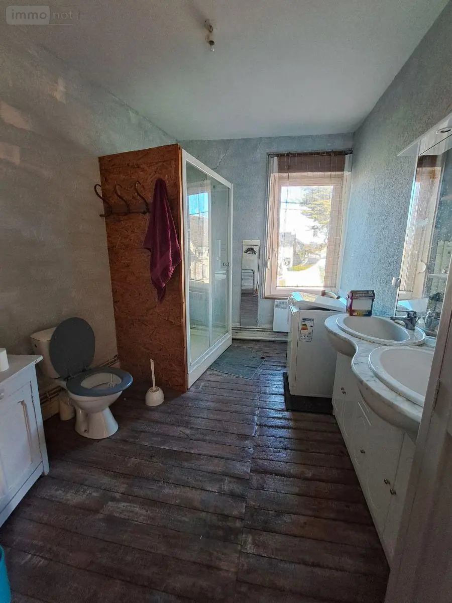 Immeuble de rapport a vendre Vierville-sur-Mer 14710 Calvados 14 137 m2 174500 euros N3631 004
