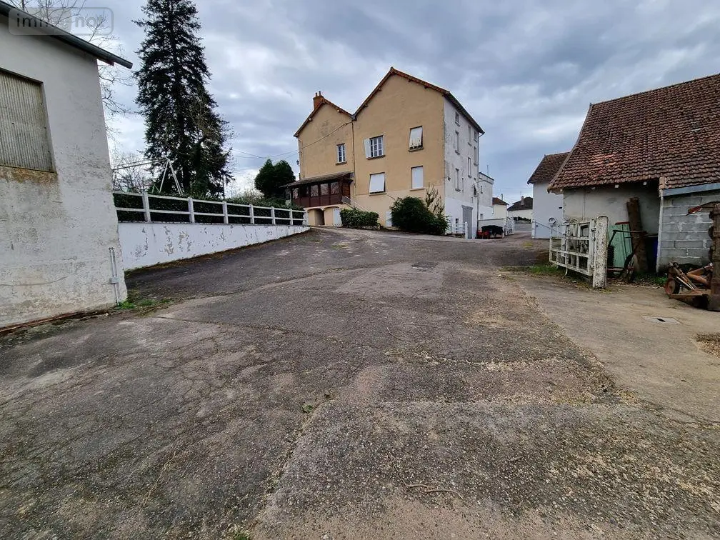 Propriete a vendre Marcigny 71110 Saône-et-Loire 71 448 m2 14 pièces 240000 euros 20369 006