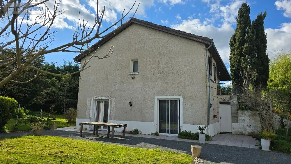 Maison a vendre Brioux-sur-Boutonne 79170 Deux-Sèvres 79 196 m2 9 pièces 162750 euros 11289 013