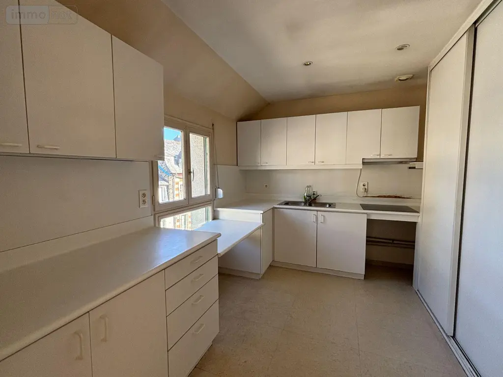 Location appartement Fougères 35300 Ille-et-Vilaine 35 108 m2 5 pièces 840 euros 1393 002