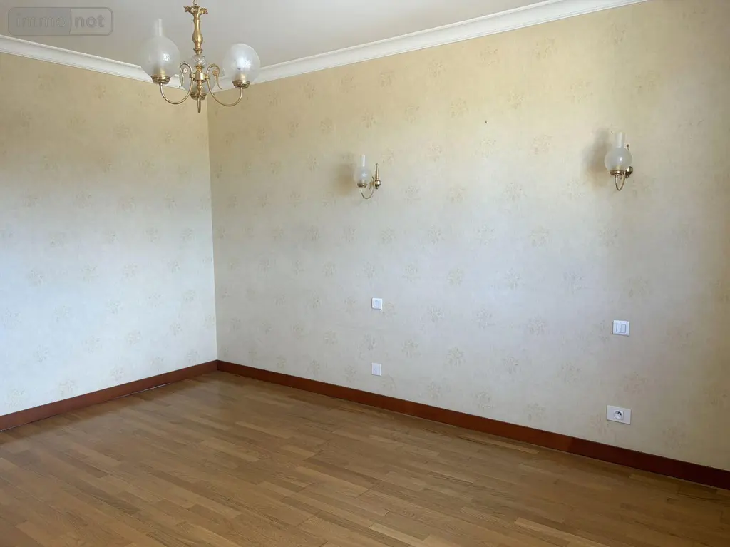 Location maison Thiville 28200 Eure-et-Loir 28 193 m2 7 pièces 875 euros JR/1023 005