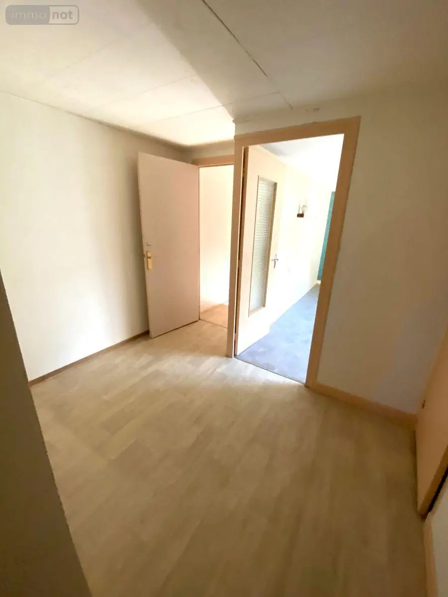 Fonds et murs commerciaux a vendre Montchanin 71210 Saône-et-Loire 71 160 m2 8 pièces 74150 euros 13744/338 004