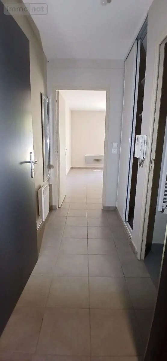 Location appartement Troyes 10000 Aube 10 23 m2 1 pièce 420 euros 10376/1299 002