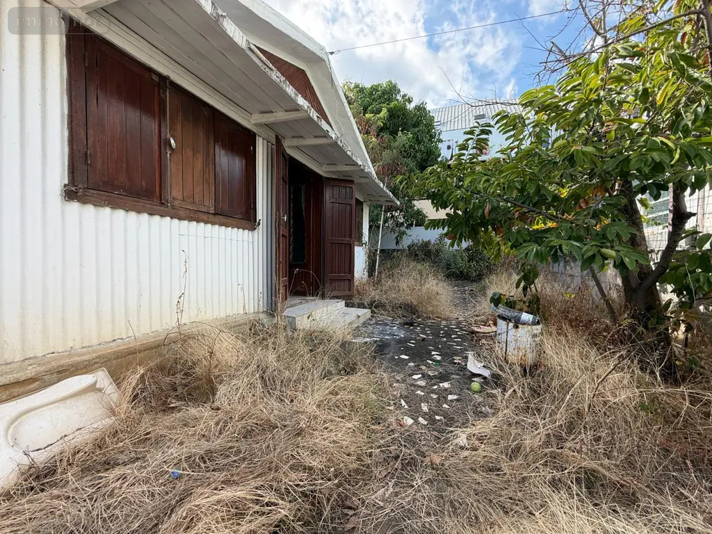 Terrain a batir a vendre La Possession 97419 La Réunion 974 67 m2 207700 euros 97405/324 006