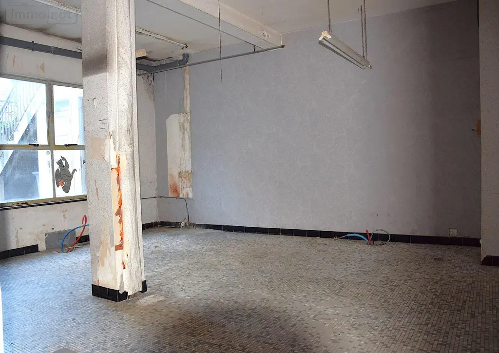 Fonds et murs commerciaux a vendre Concarneau 29900 Finistère 29 92 m2 147896 euros FMCO/2012 009