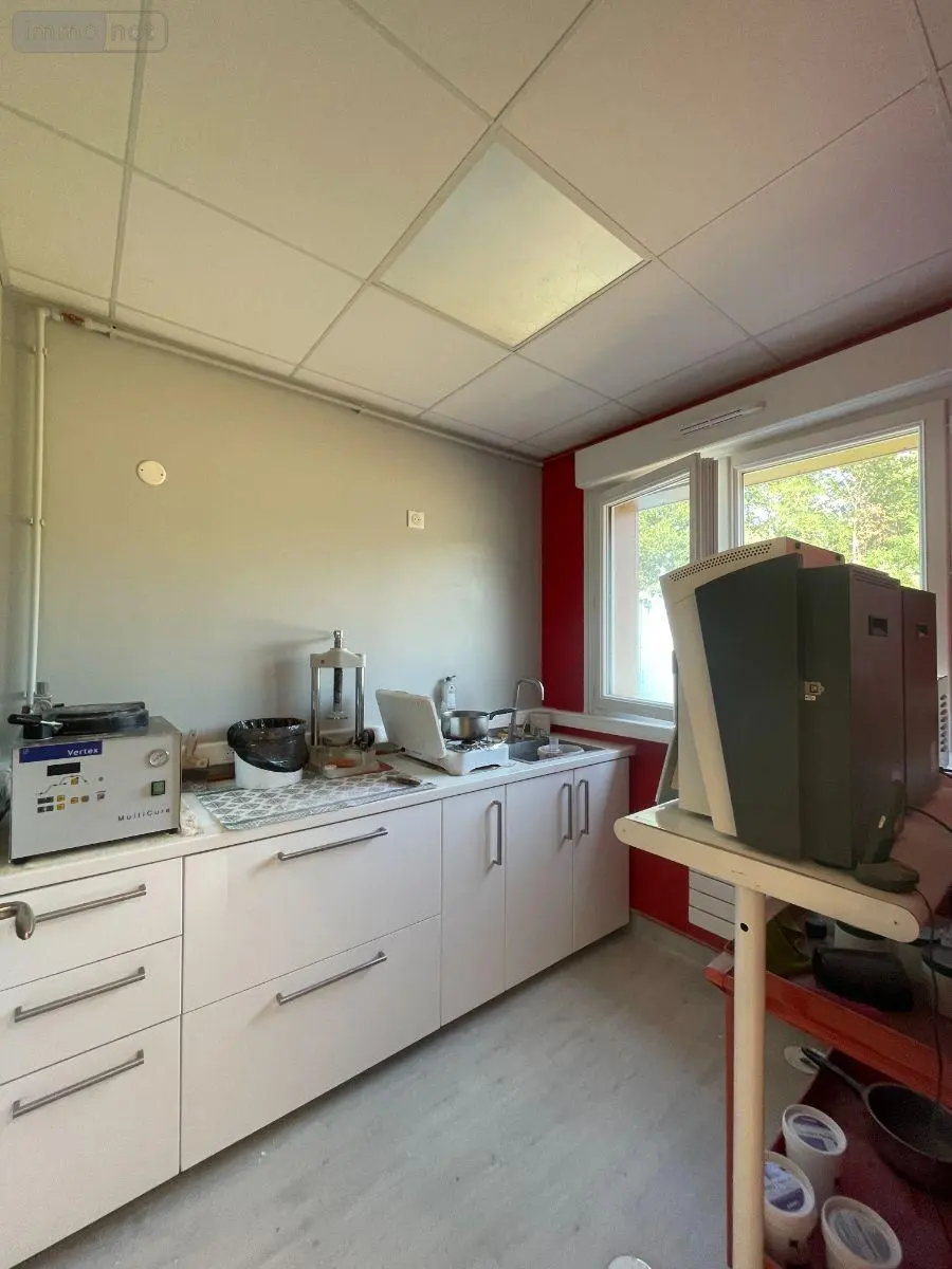 Fonds et murs commerciaux a vendre Nogent-le-Rotrou 28400 Eure-et-Loir 28 262500 euros 260801 006