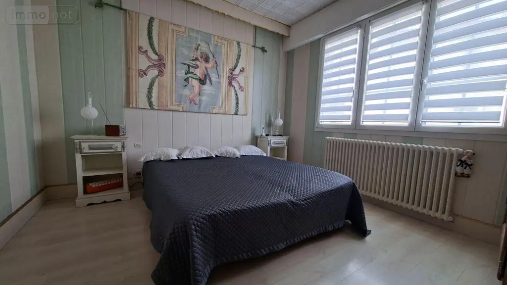 Propriete a vendre Nueil-les-Aubiers 79250 Deux-Sèvres 79 193 m2 10 pièces 271700 euros AGM 105* 009