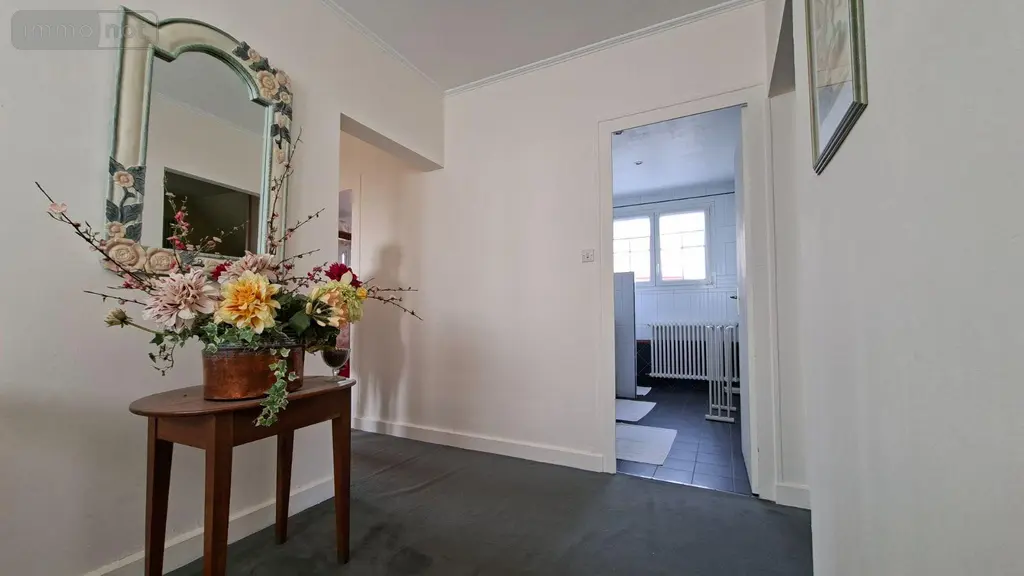 Propriete a vendre Nueil-les-Aubiers 79250 Deux-Sèvres 79 193 m2 10 pièces 271700 euros AGM 105* 010