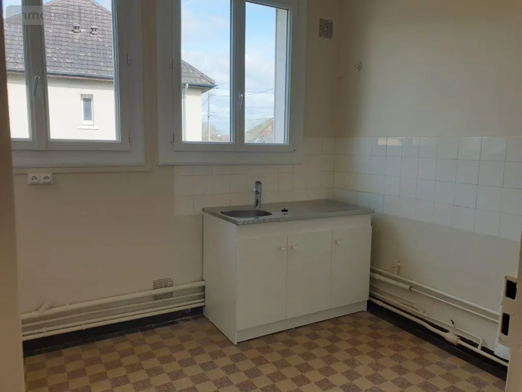 Location appartement Bessé-sur-Braye 72310 Sarthe 72 54 m2 3 pièces 390 euros 101/2057 003