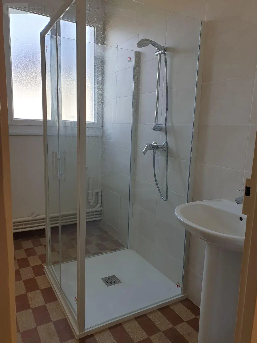 Location appartement Bessé-sur-Braye 72310 Sarthe 72 54 m2 3 pièces 390 euros 101/2057 005