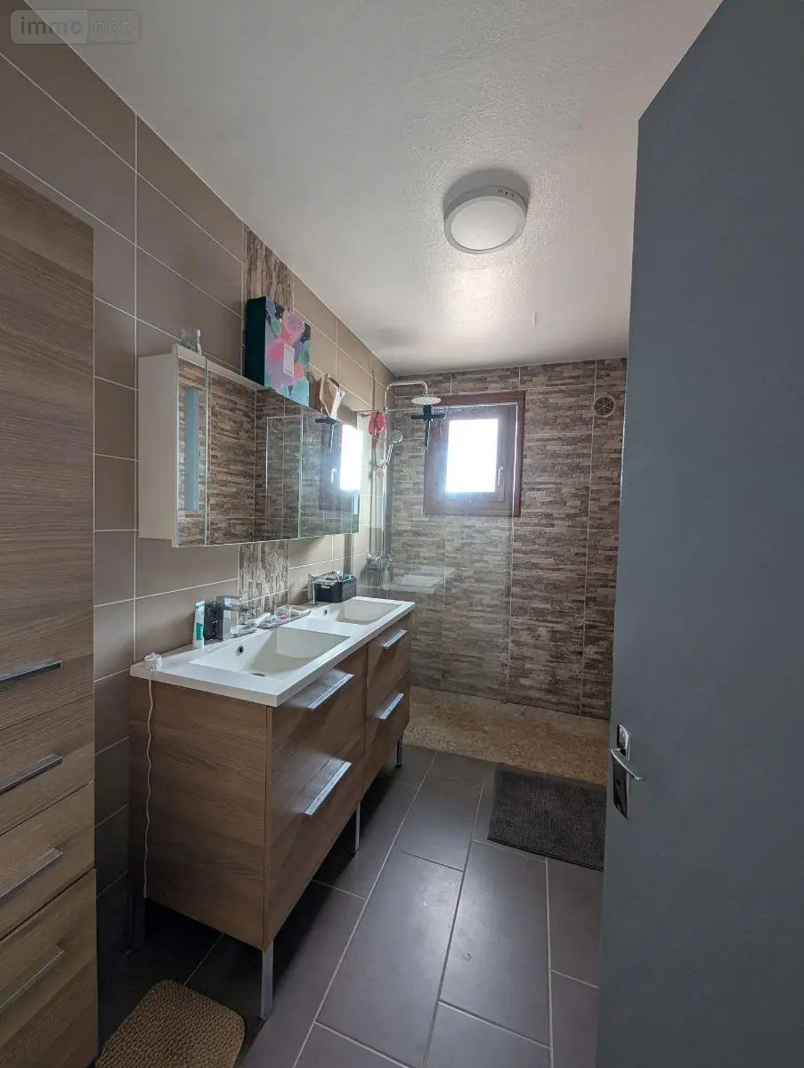 Location maison Bessé-sur-Braye 72310 Sarthe 72 89 m2 5 pièces 605 euros 101/2058 004