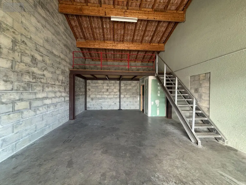 Fonds et murs commerciaux a vendre Parempuyre 33290 Gironde 33 97 m2 2 pièces 172775 euros 032/1721 001