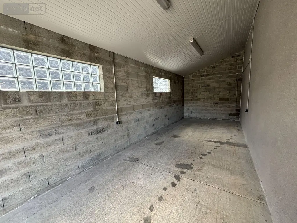 Fonds et murs commerciaux a vendre Parempuyre 33290 Gironde 33 97 m2 2 pièces 172775 euros 032/1721 002