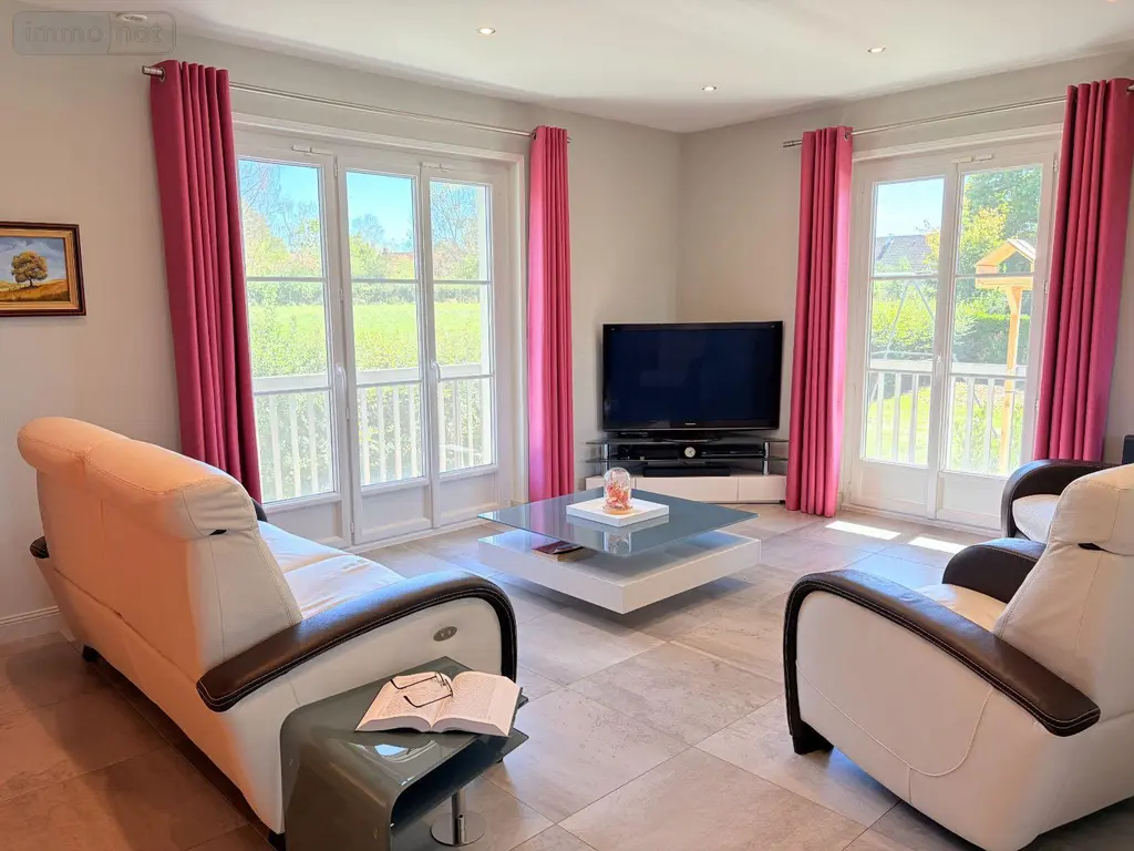 Maison a vendre Pouilloux 71230 Saône-et-Loire 71 132 m2 6 pièces 322090 euros 1 POUILLOUX 007