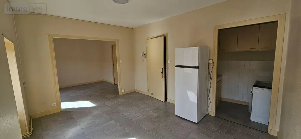Location appartement Cuisery 71290 Saône-et-Loire 71 32 m2 1 pièce 380 euros STUDIO-CUISERY 002