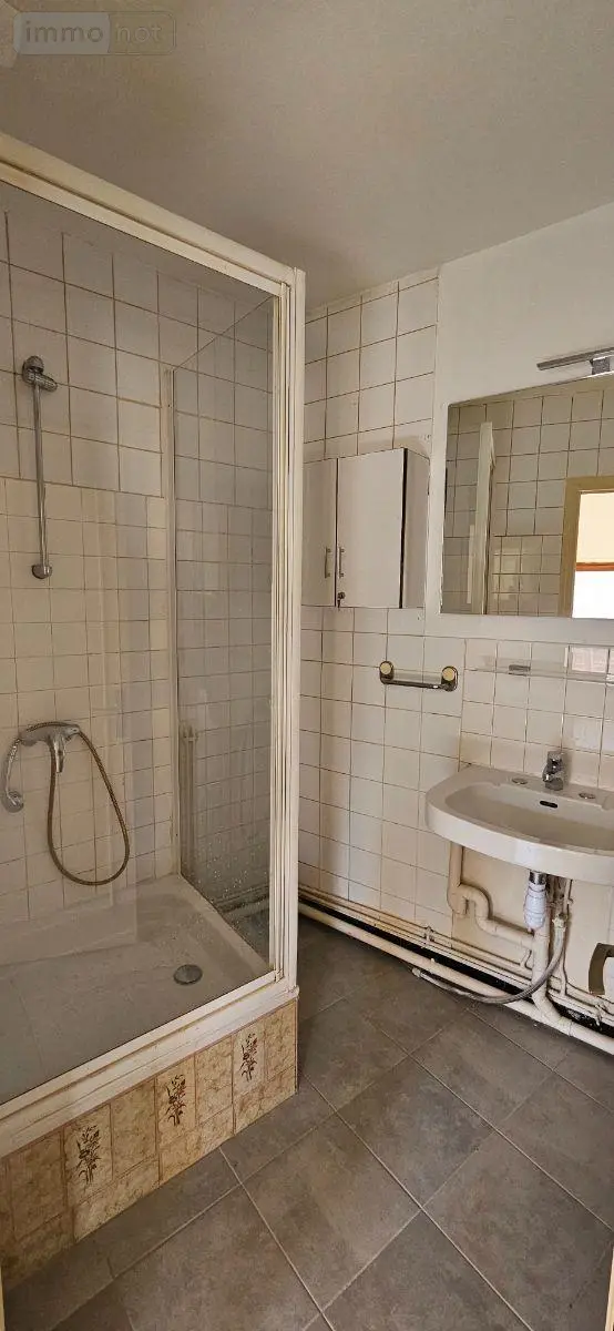 Location appartement Cuisery 71290 Saône-et-Loire 71 32 m2 1 pièce 380 euros STUDIO-CUISERY 006