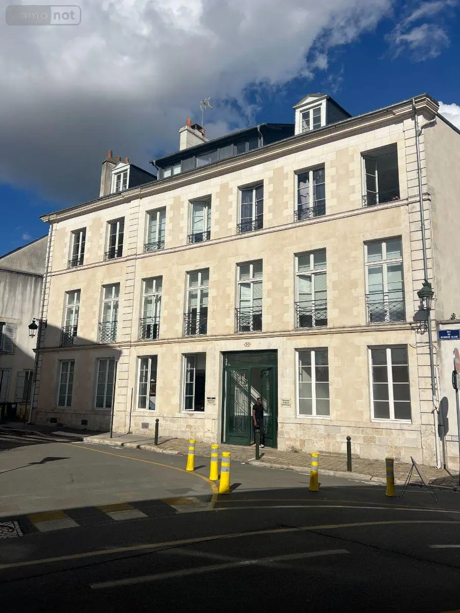 Location appartement Orléans 45000 Loiret 45 19 m2 1 pièce 535 euros 002/21 004
