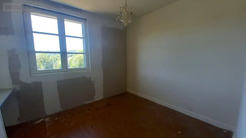 Maison a vendre Jou-sous-Monjou 15800 Cantal 15 154 m2 64900 euros MG/2601 004