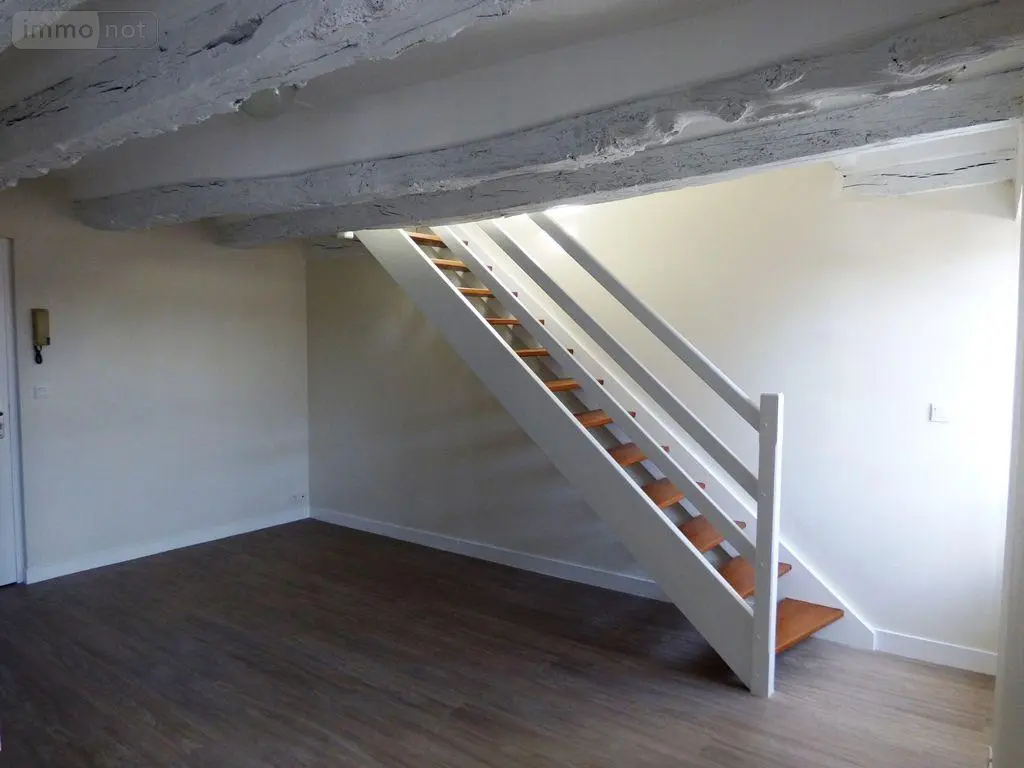 Location appartement Hédé-Bazouges 35630 Ille-et-Vilaine 35 28 m2 2 pièces 490 euros 020/671 002