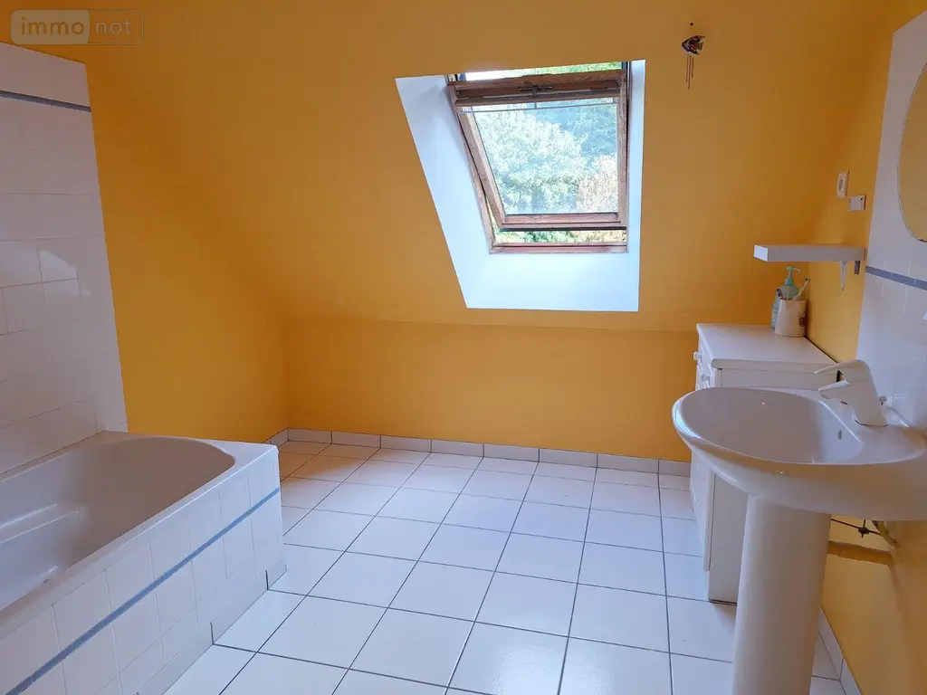 Maison a vendre Larchamp 53220 Mayenne 53 144 m2 7 pièces 241500 euros 53077-46 015