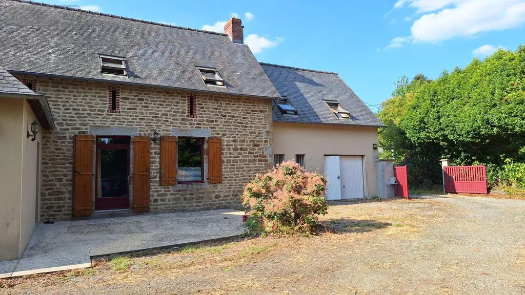 Maison a vendre Larchamp 53220 Mayenne 53 144 m2 7 pièces 241500 euros 53077-46 017