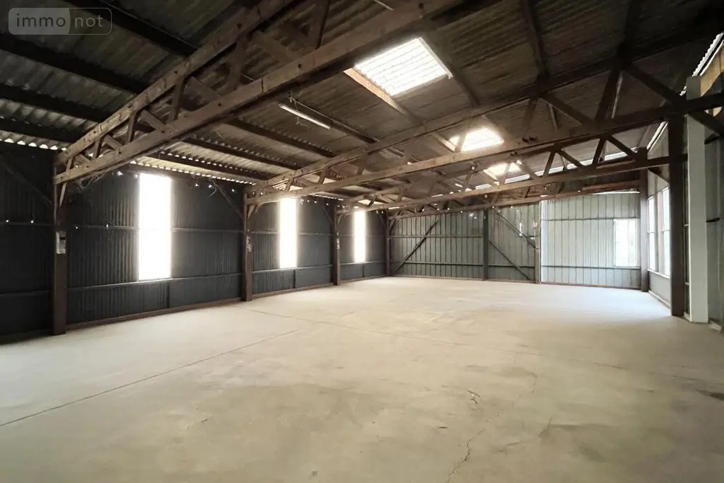 Location fonds et murs commerciaux Vitré 35500 Ille-et-Vilaine 35 286 m2 600 euros 35142-101 002
