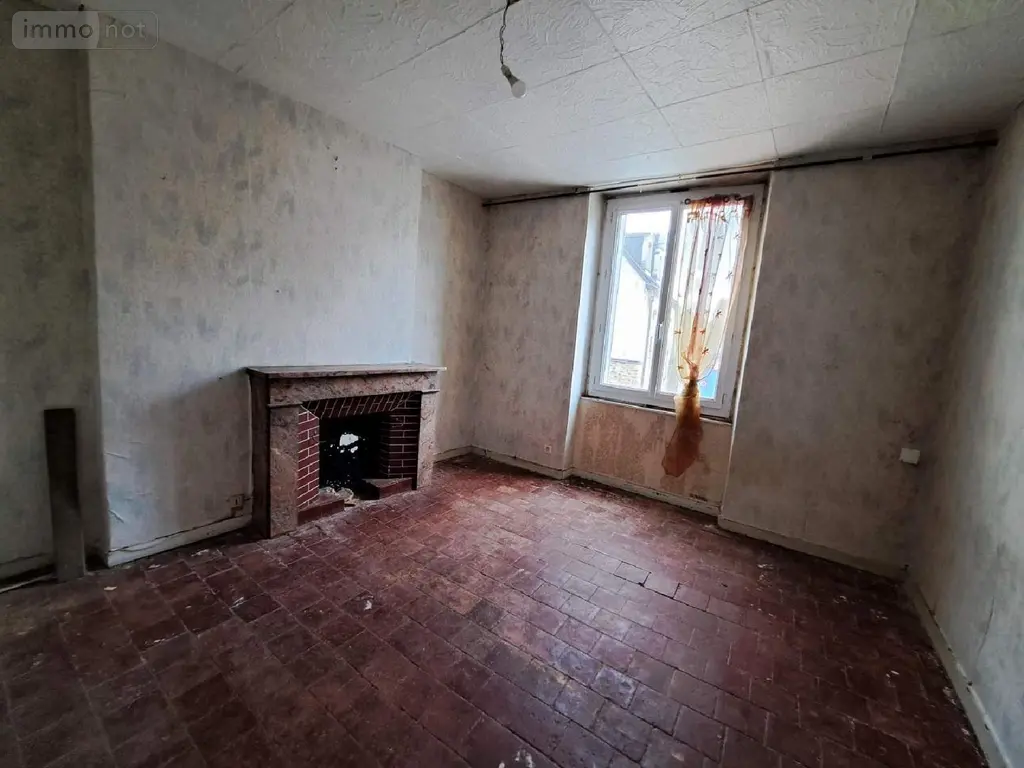Fonds et murs commerciaux a vendre Craon 53400 Mayenne 53 100 m2 5 pièces 37400 euros 076/2747-MOR 003
