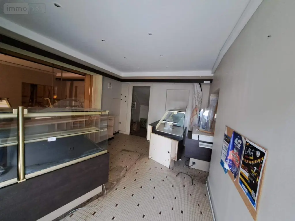 Fonds et murs commerciaux a vendre Craon 53400 Mayenne 53 100 m2 5 pièces 37400 euros 076/2747-MOR 002