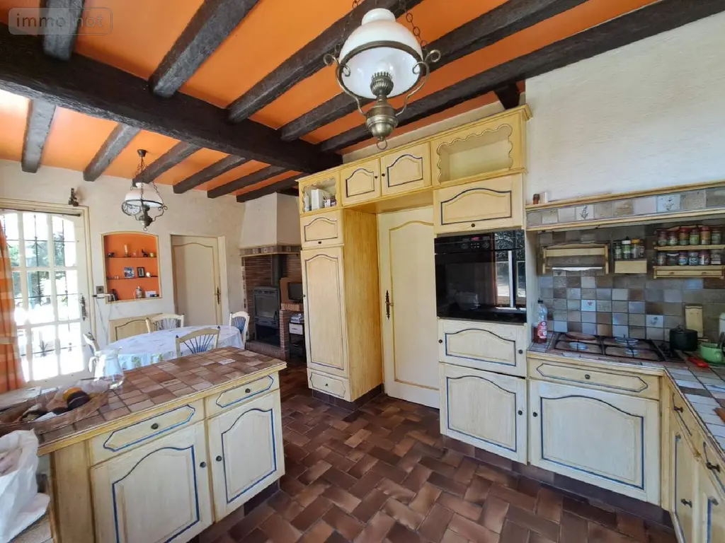 Location propriete Pommerieux 53400 Mayenne 53 202 m2 8 pièces 900 euros 076/2772-DUT 004