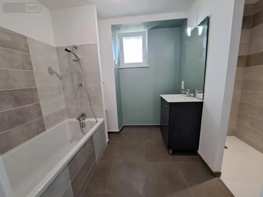 Location maison Athée 53400 Mayenne 53 85 m2 4 pièces 676 euros LOC076-RENA-AT 006