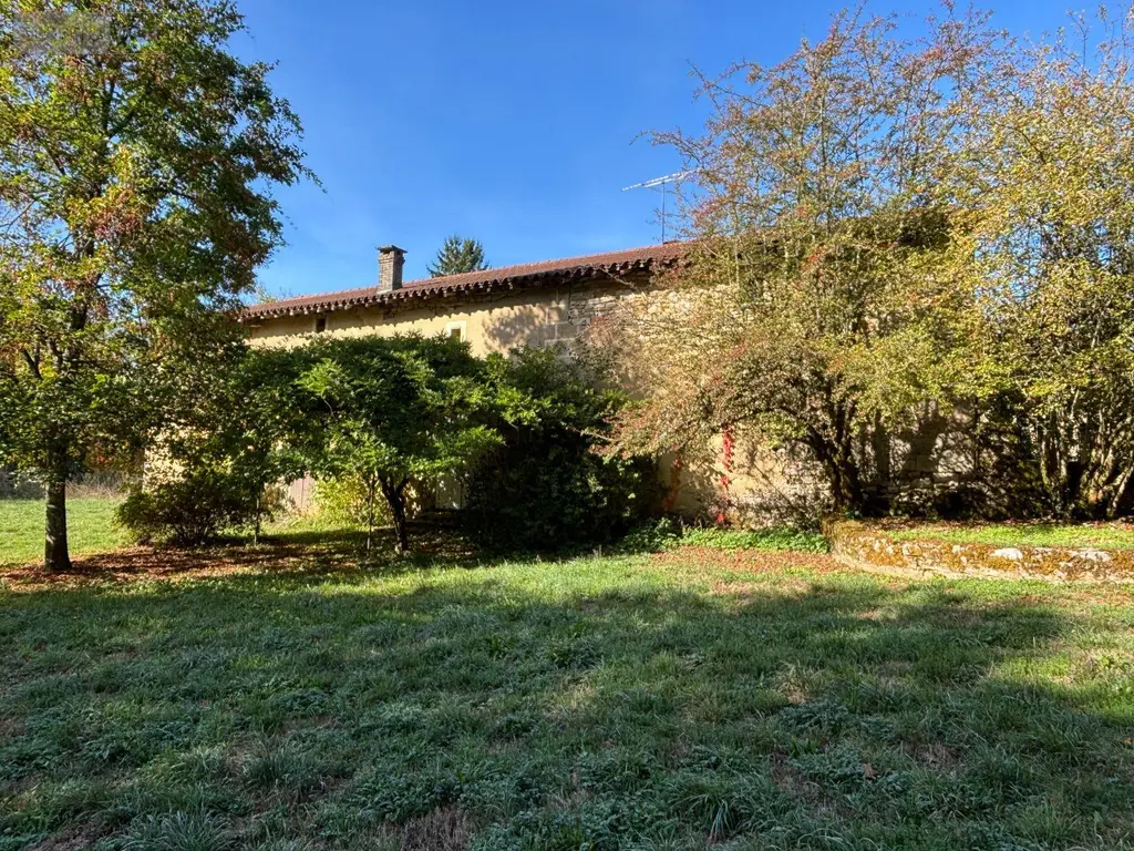 Propriete a vendre Nantey 39160 Jura 39 340 m2 13 pièces 416000 euros 71111-155 013