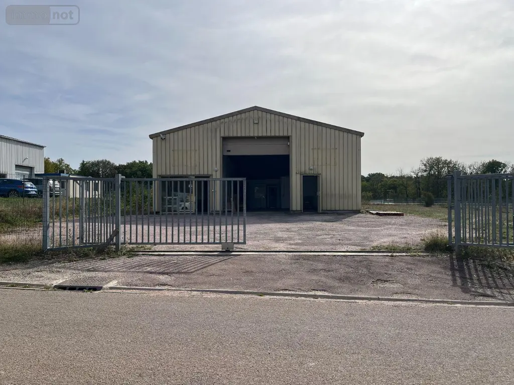 Garage et parking a vendre Magny 89200 Yonne 89 249 m2 181000 euros 89099/140730 003