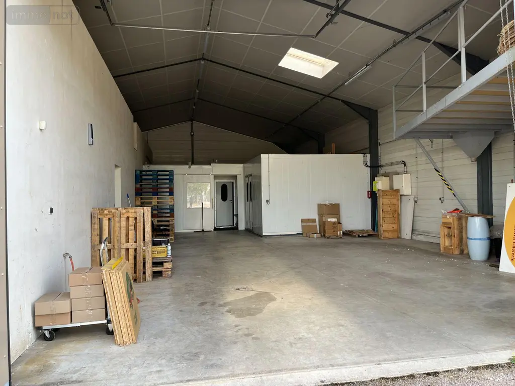 Garage et parking a vendre Magny 89200 Yonne 89 249 m2 181000 euros 89099/140730 008